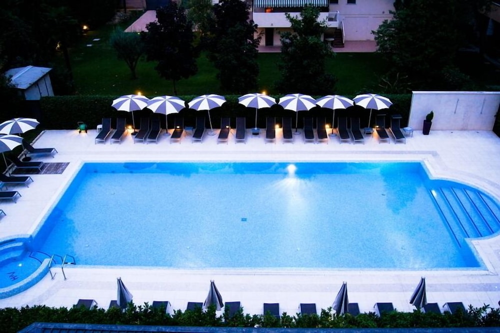 Hotel Victoria 64/68