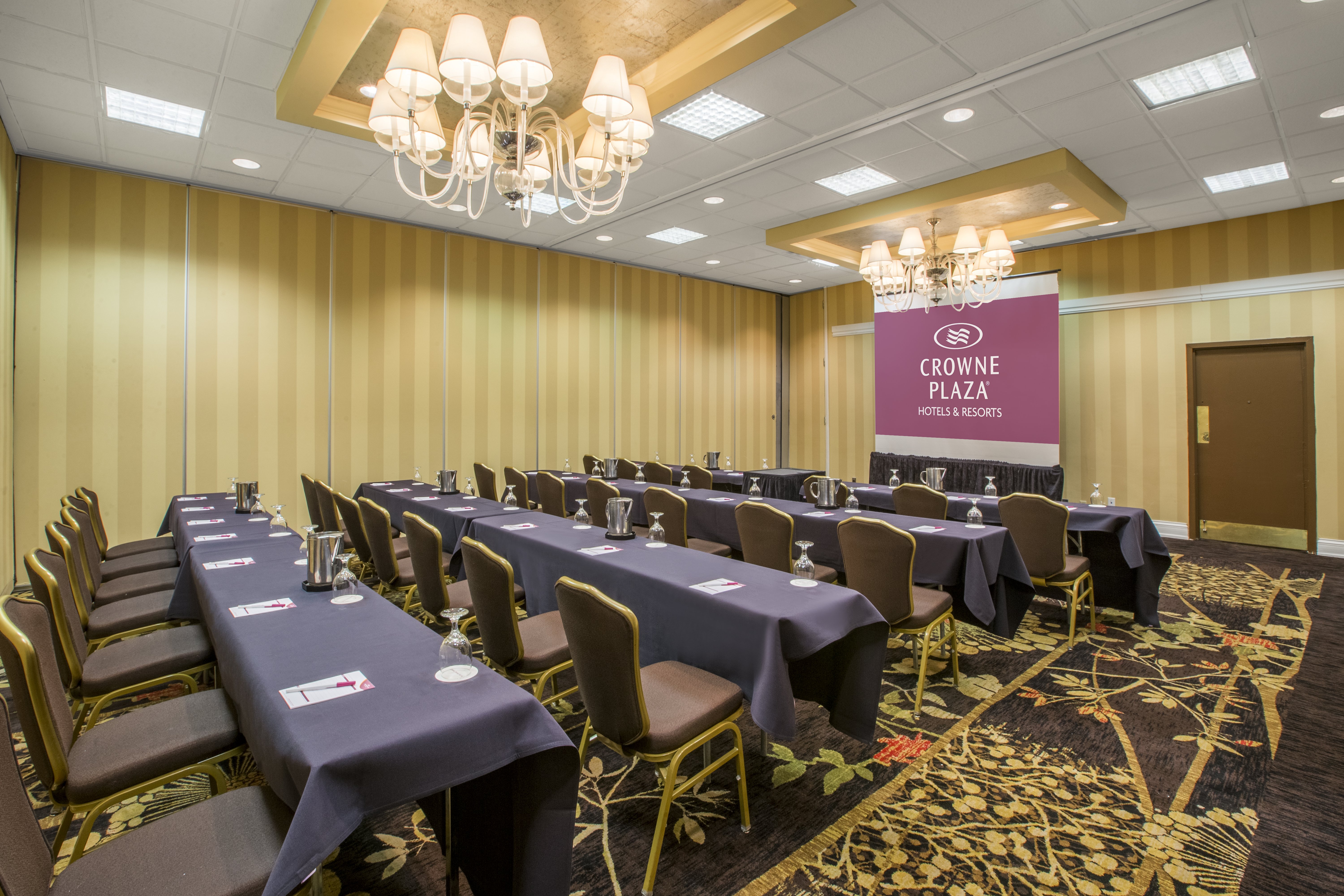 Ramada by Wyndham Cleveland Independence 47/56