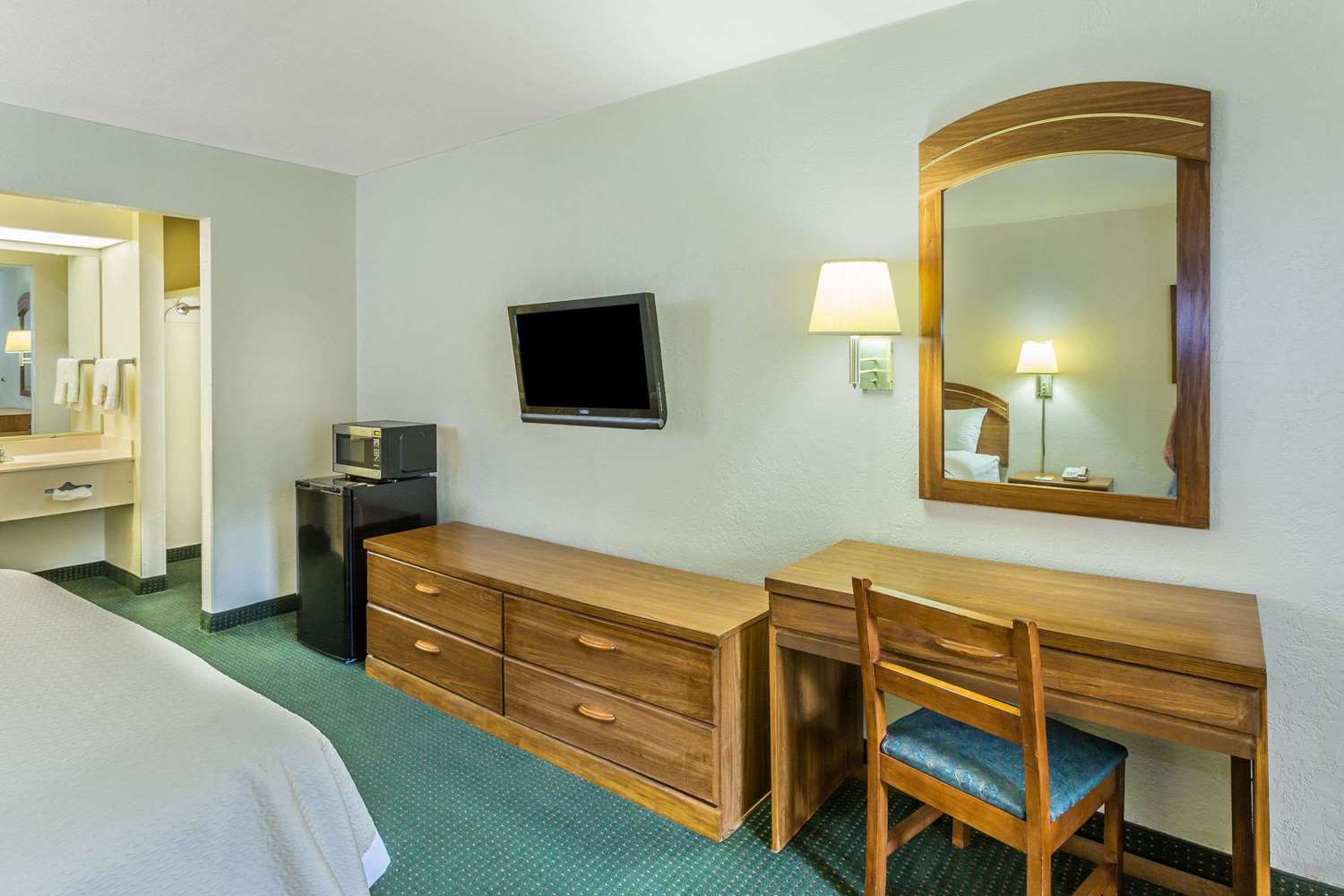 Days Inn By Wyndham Lake Park Valdosta 3/12