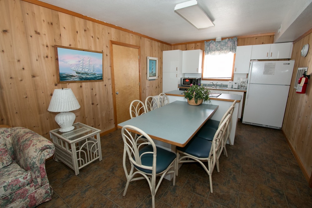 Outer Banks Motel 33/50