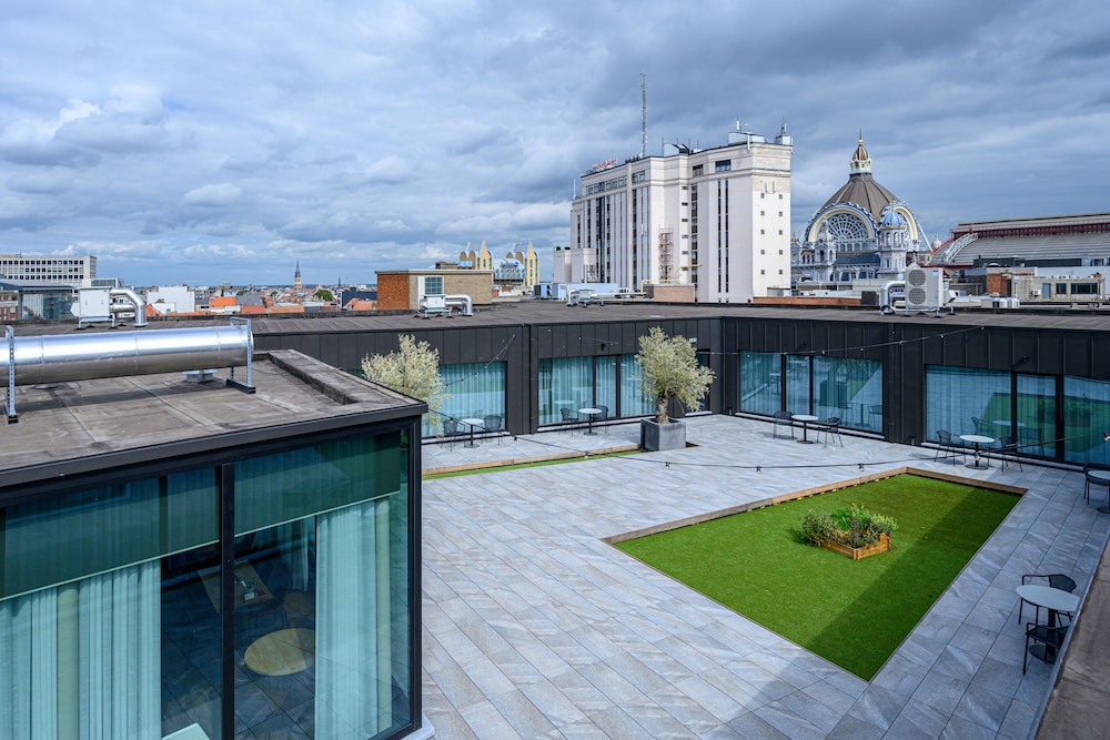 Premier Suites Plus Antwerp 3/62
