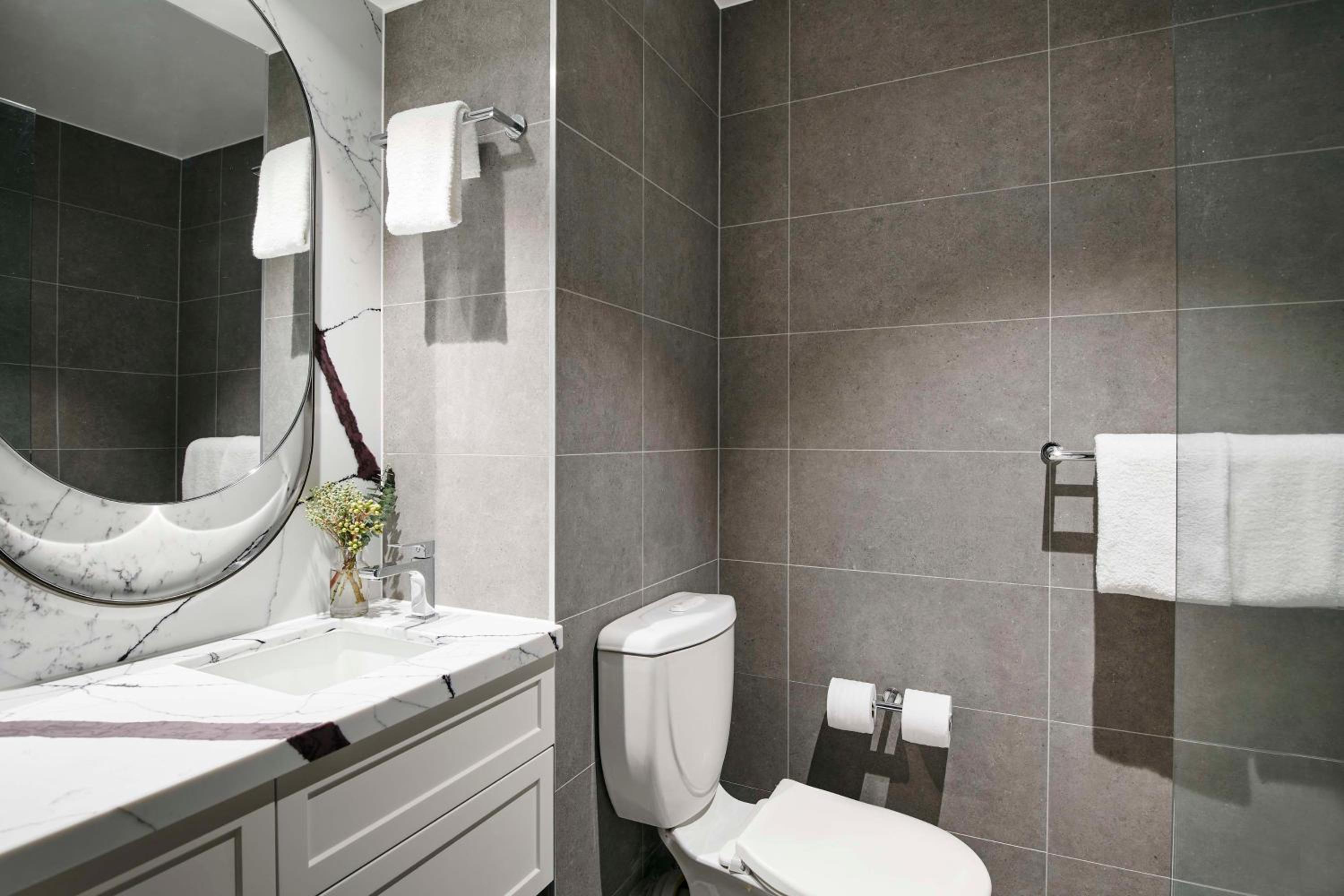 غرفة بريميير بسرير مزدوج أو سريرين منفصلين، Rendezvous Hotel Melbourne 4/6