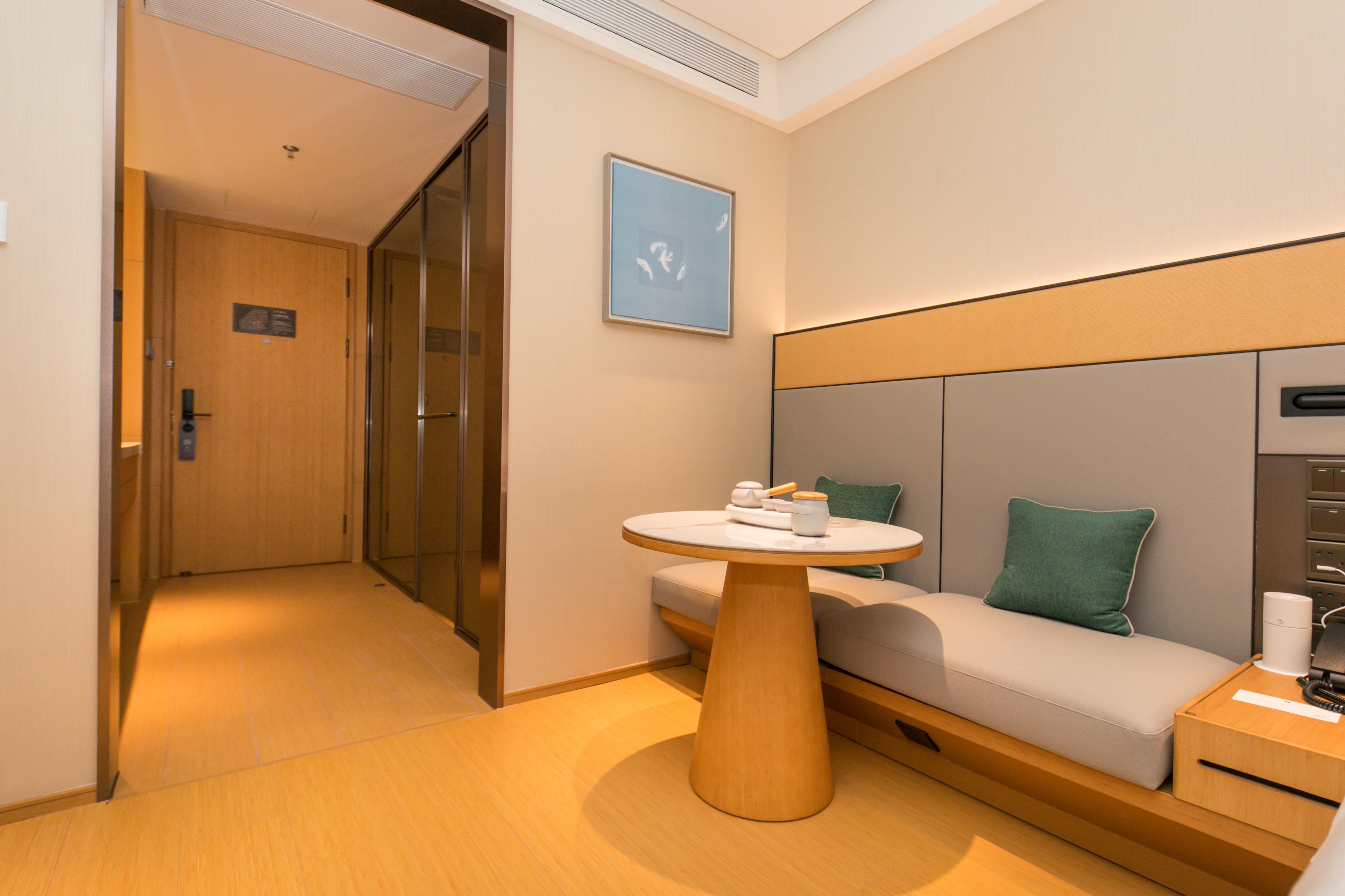 Ji Hotel (Shanghai Huangxing Road Metro Station) 32/40
