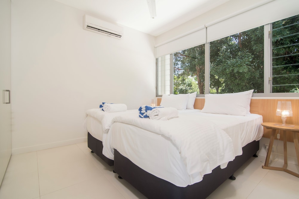 2 Bedrooms, Mountain and Golf View