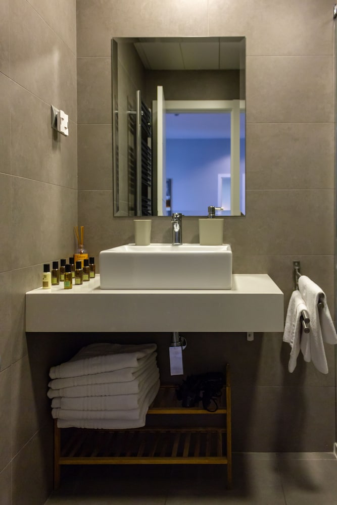 Arenal Suites 49/50