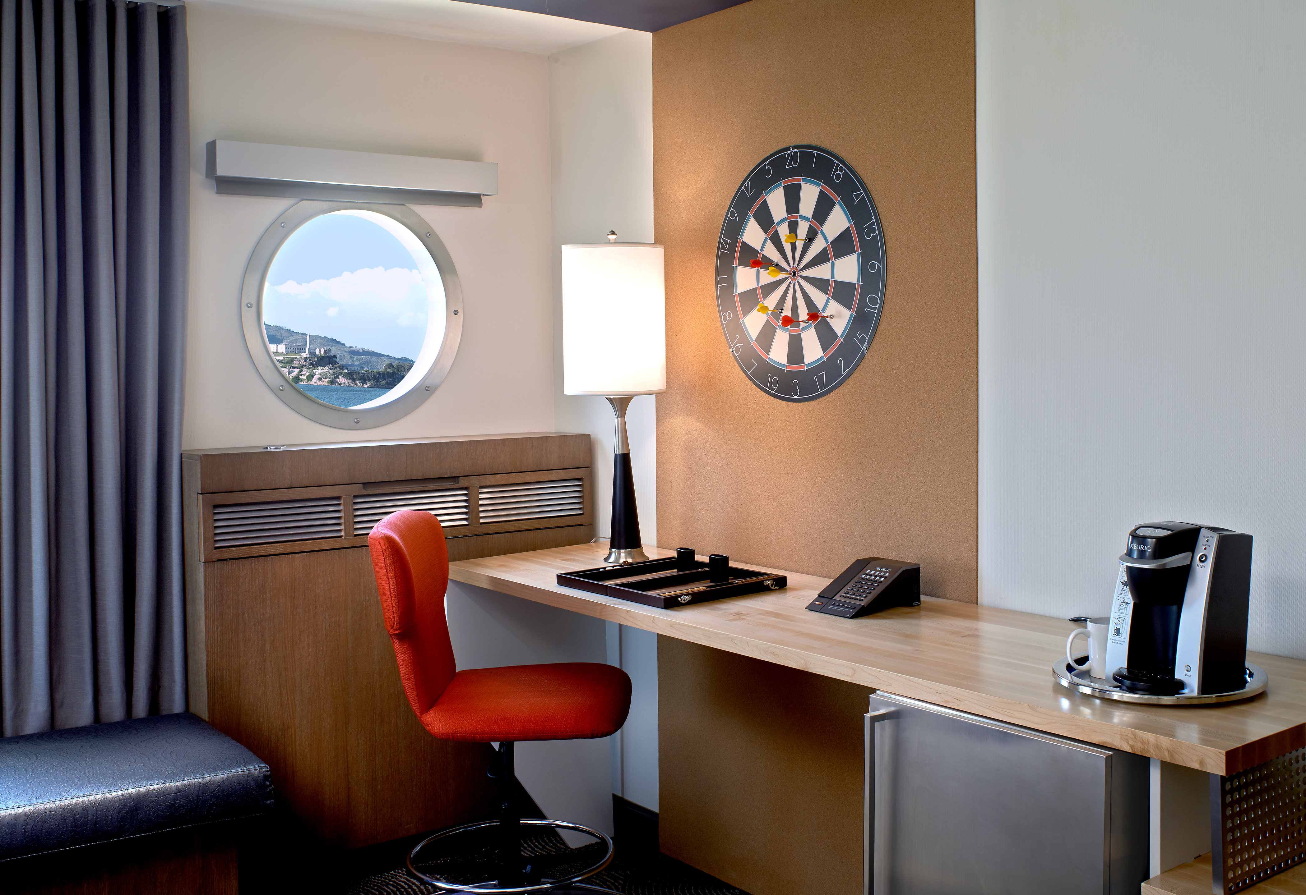Hotel Zephyr 40/51