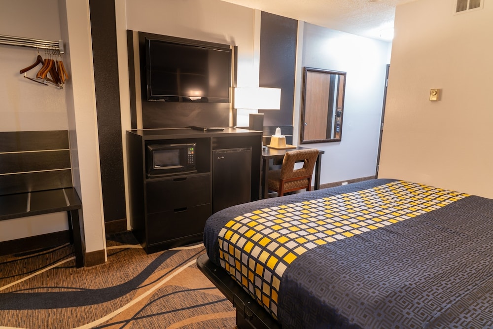 Coratel Inn & Suites by Jasper Hastings 20/50