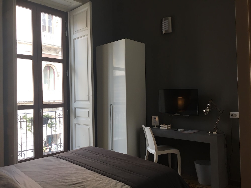 Ottomood Ala Ovest Catania Centro 13/33