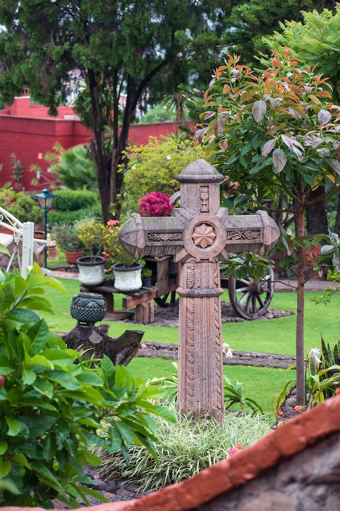 Villa San Jose Hotel And Suites 40/50