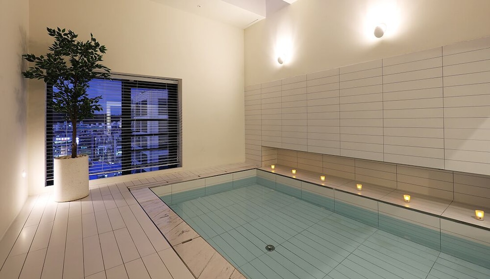 Hotel 498 20/42