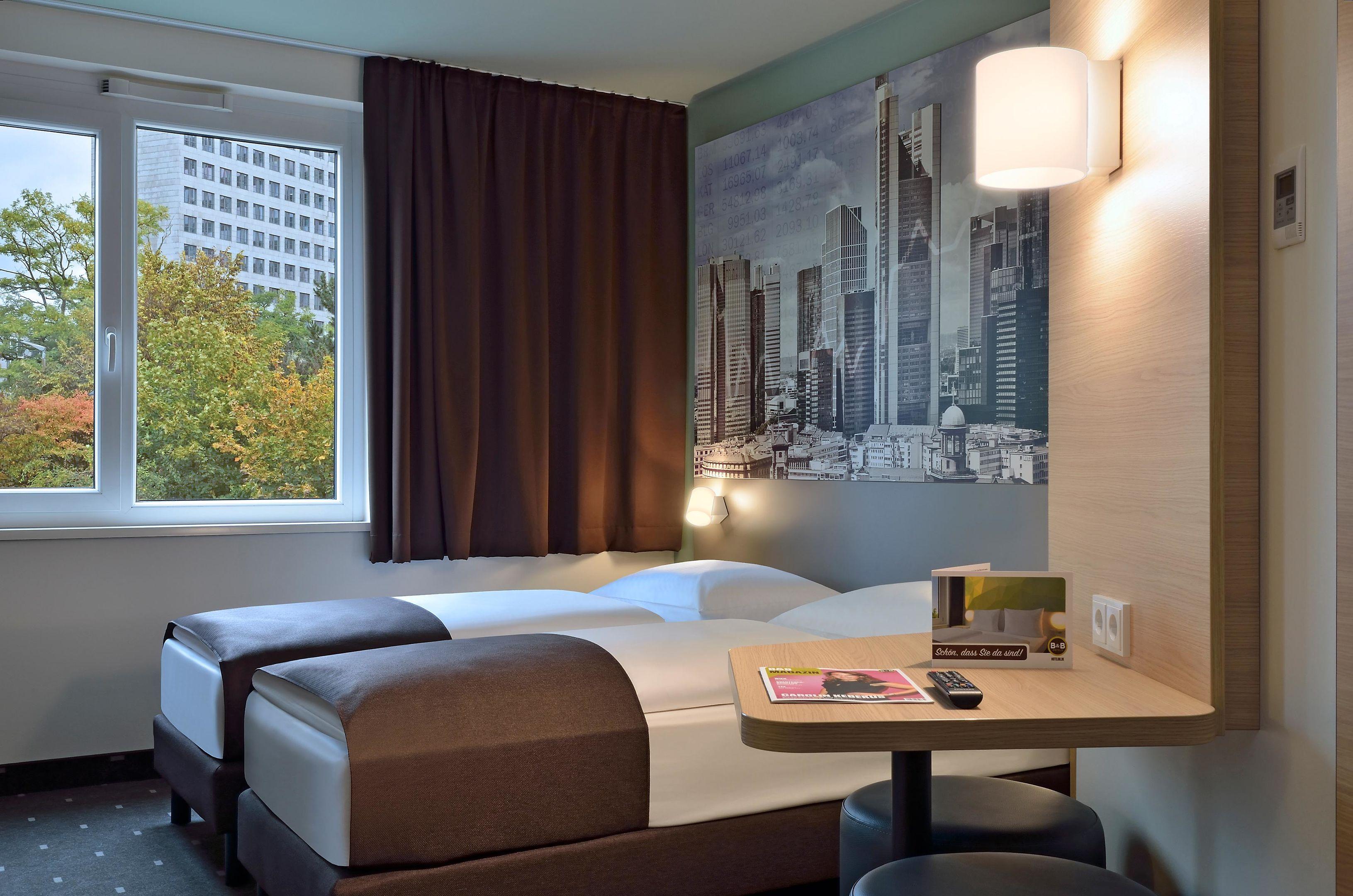 Standard, Twin Beds