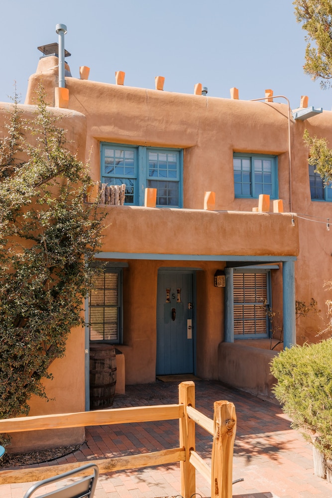 Pueblo Bonito Bed And Breakfast Inn 3/70