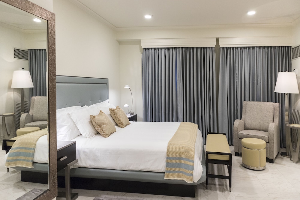 The Jung Hotel And Residences 13/64