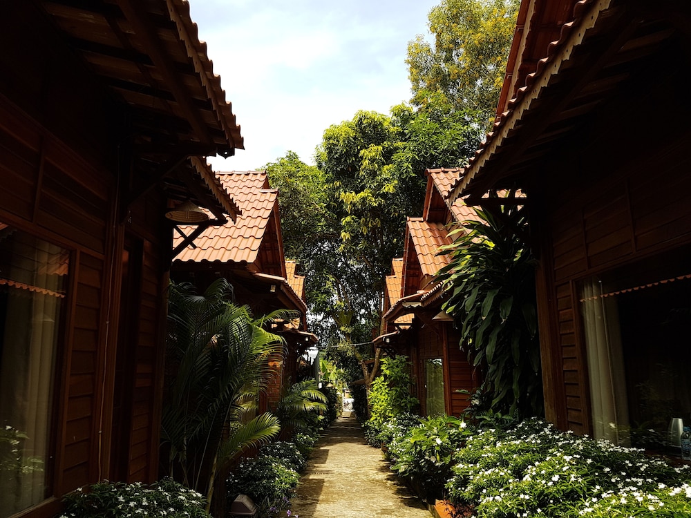 Cosy Bungalow Phu Quoc 23/24