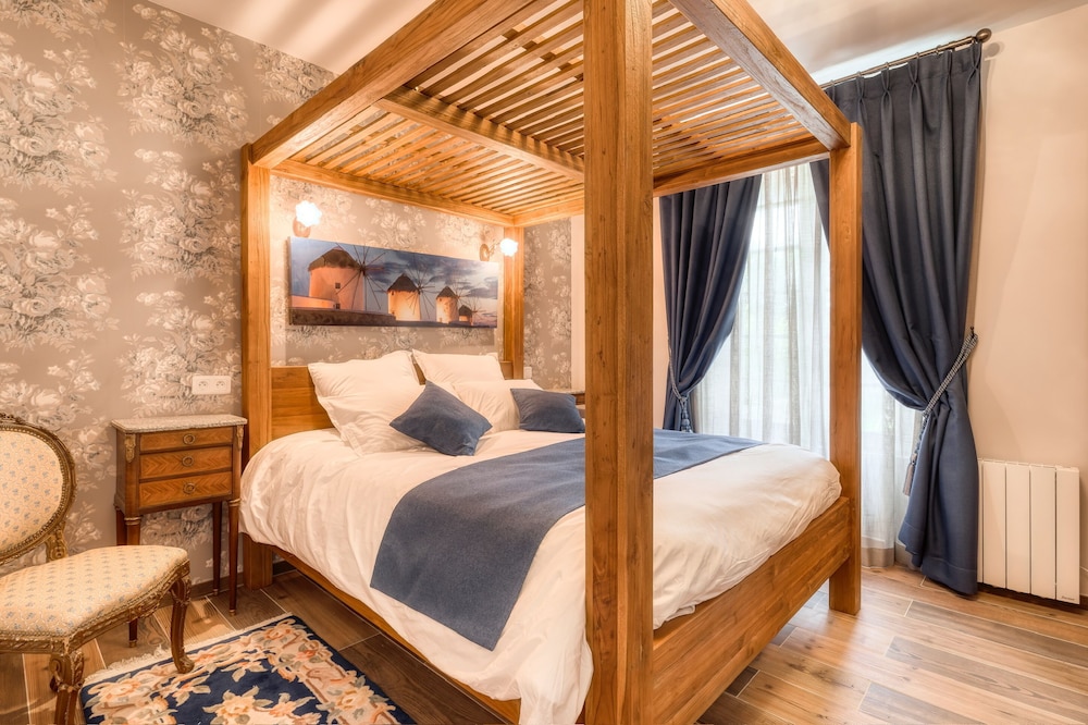 Le Petit Chateau de Barbizon au Bois du Mee 15/61