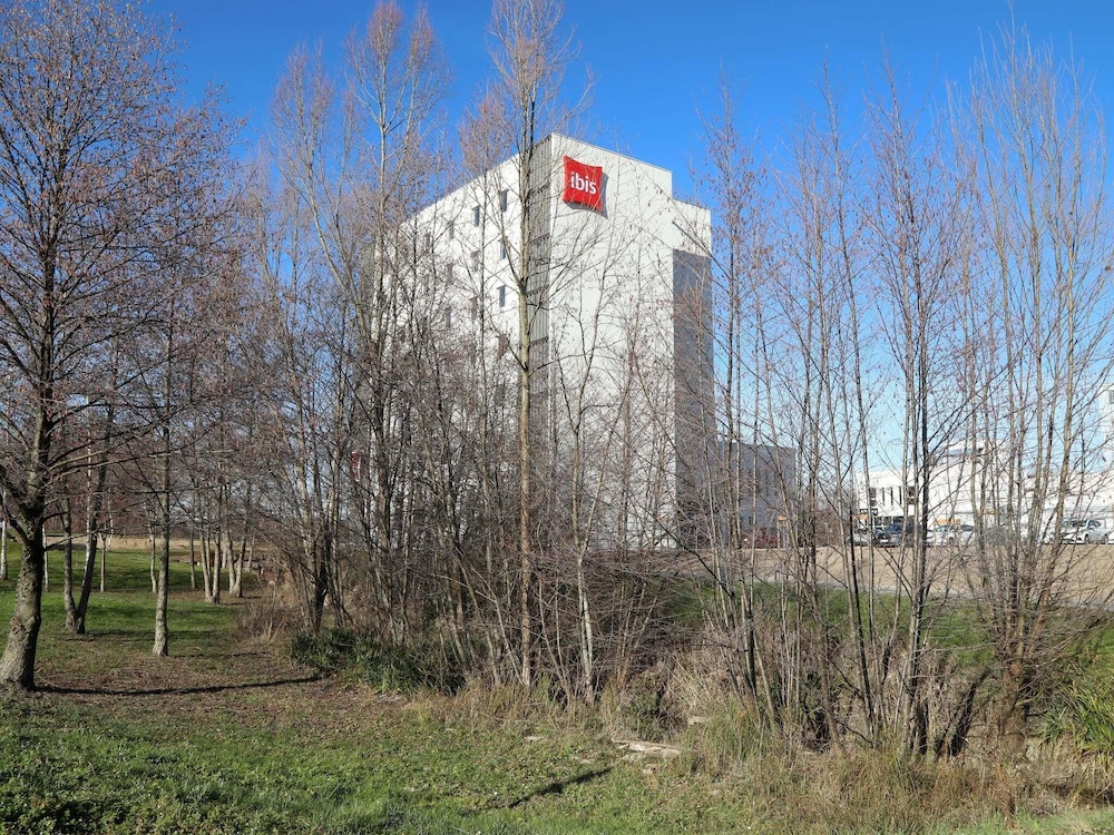 Ibis Bourgoin Jallieu Medipole 44/48