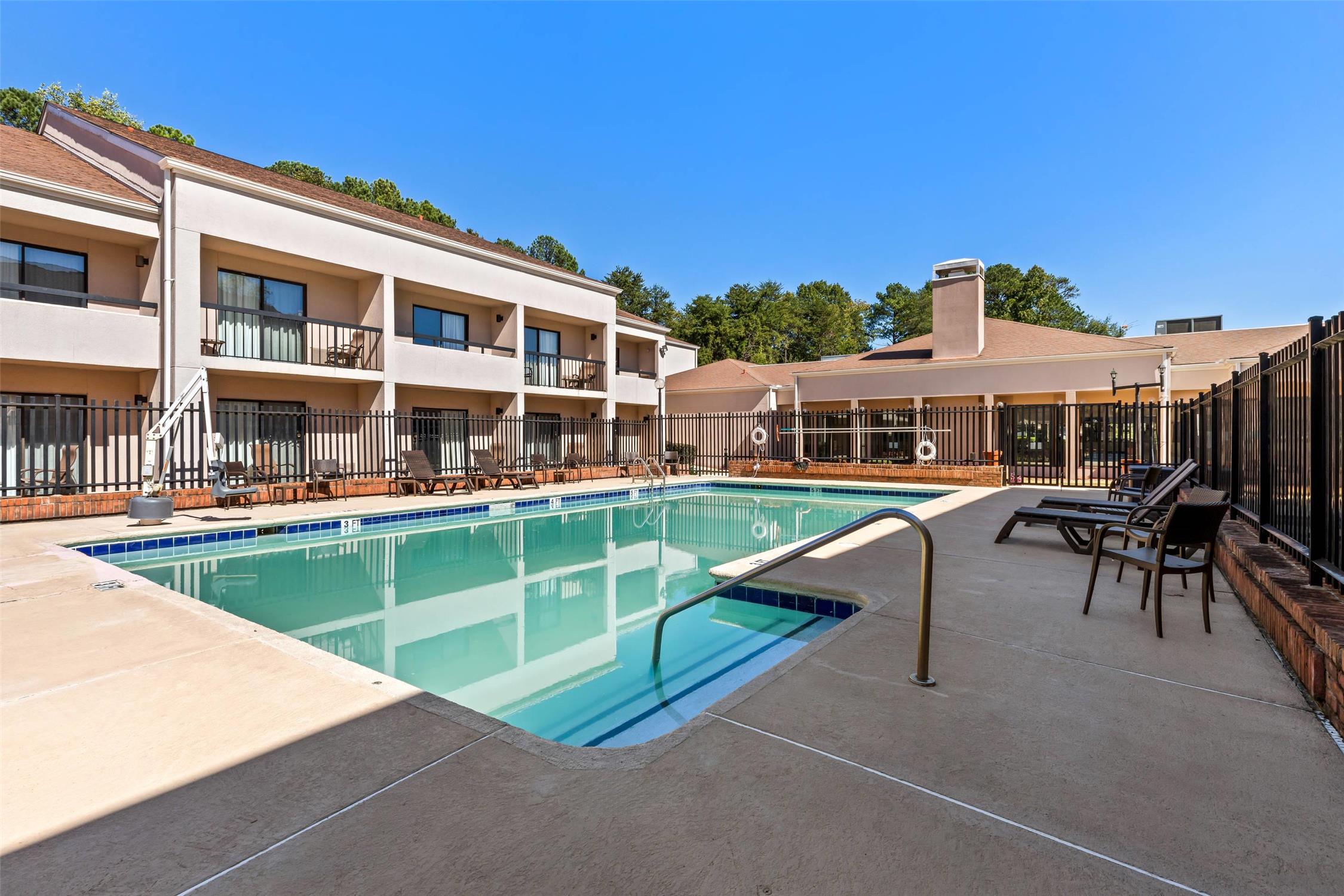 Comfort Inn Roswell-Dunwoody 17/44