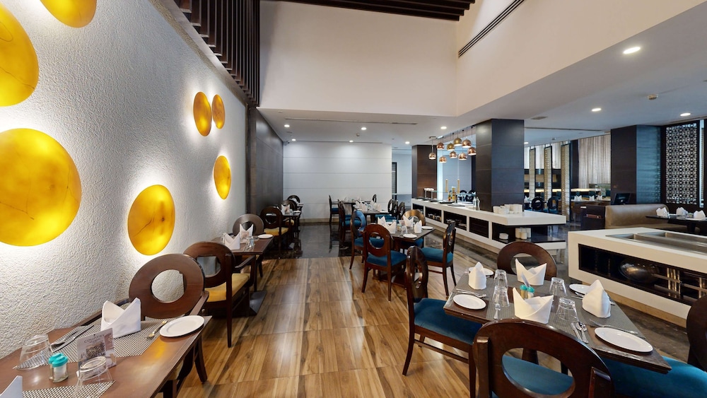 Gurmon Hotels Sohna Road Gurugram a Member of Radisson Individuals 62/75