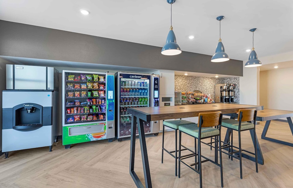 Extended Stay America Premier Suites - Denver International Airport 18/31