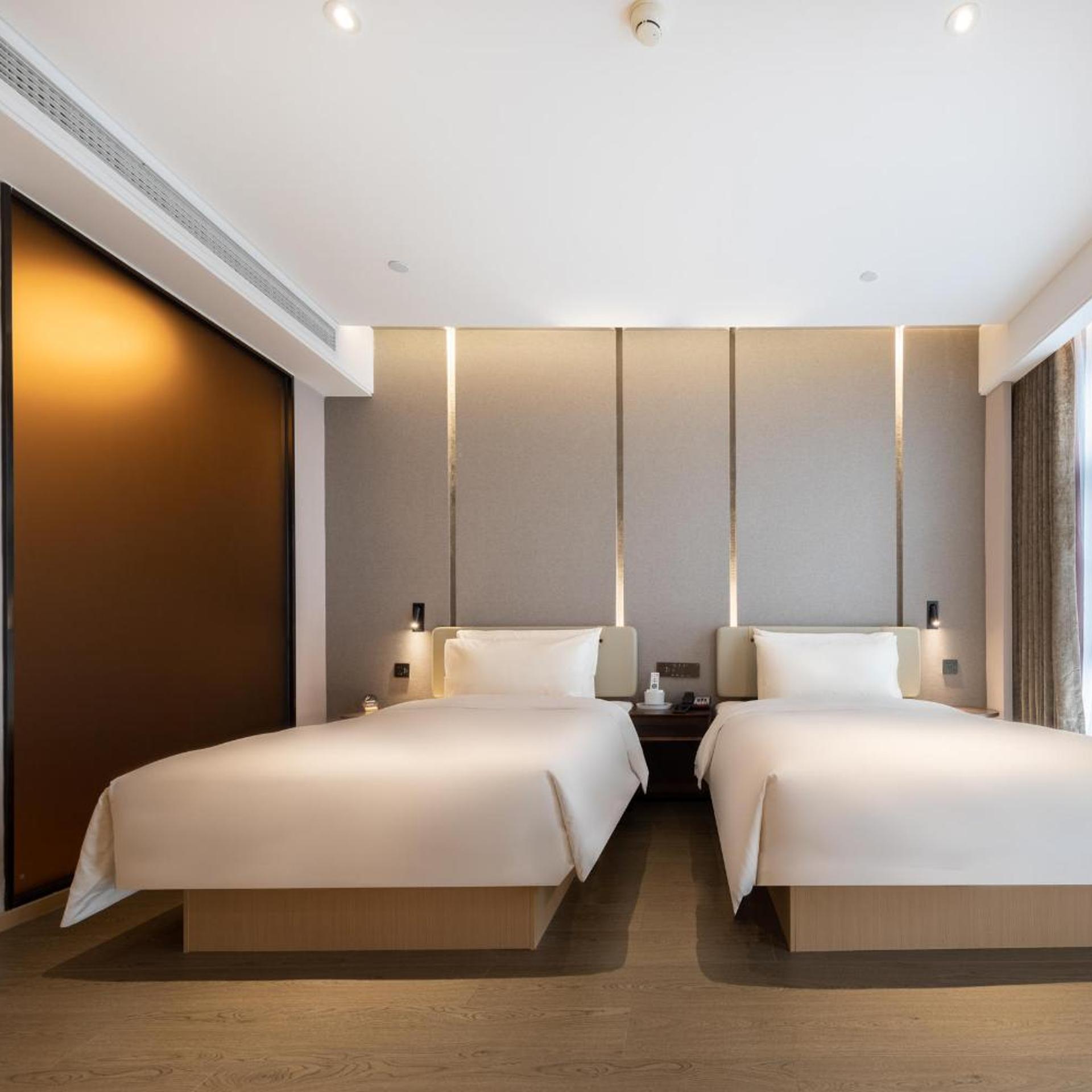 Atour Hotel (Xiamen Jimei Lake Business Center) 17/55