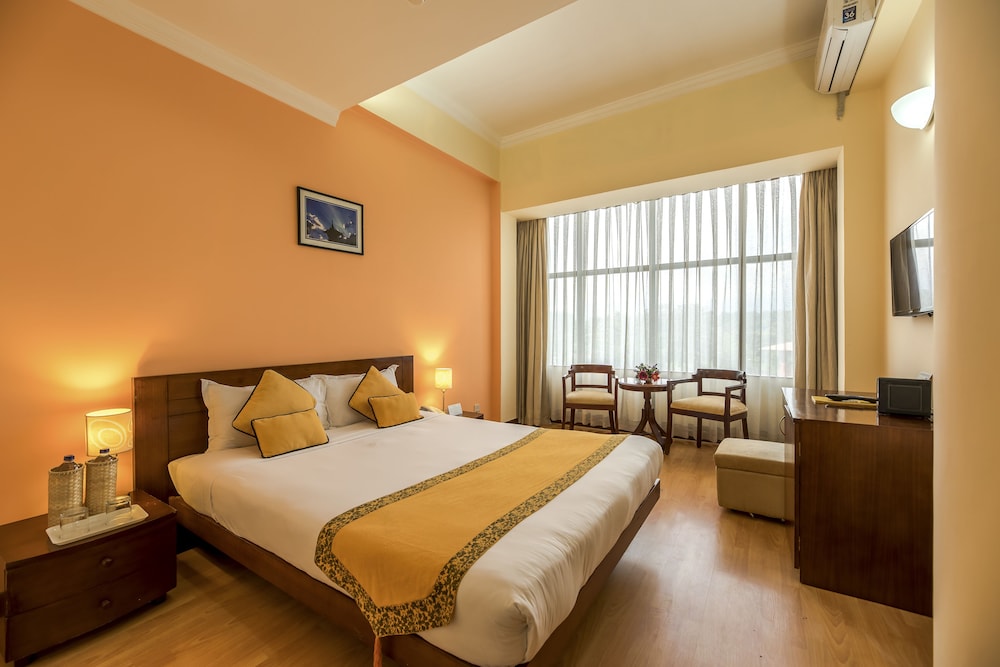 SUMMIT RESIDENCY AIRPORT HOTEL 14/48