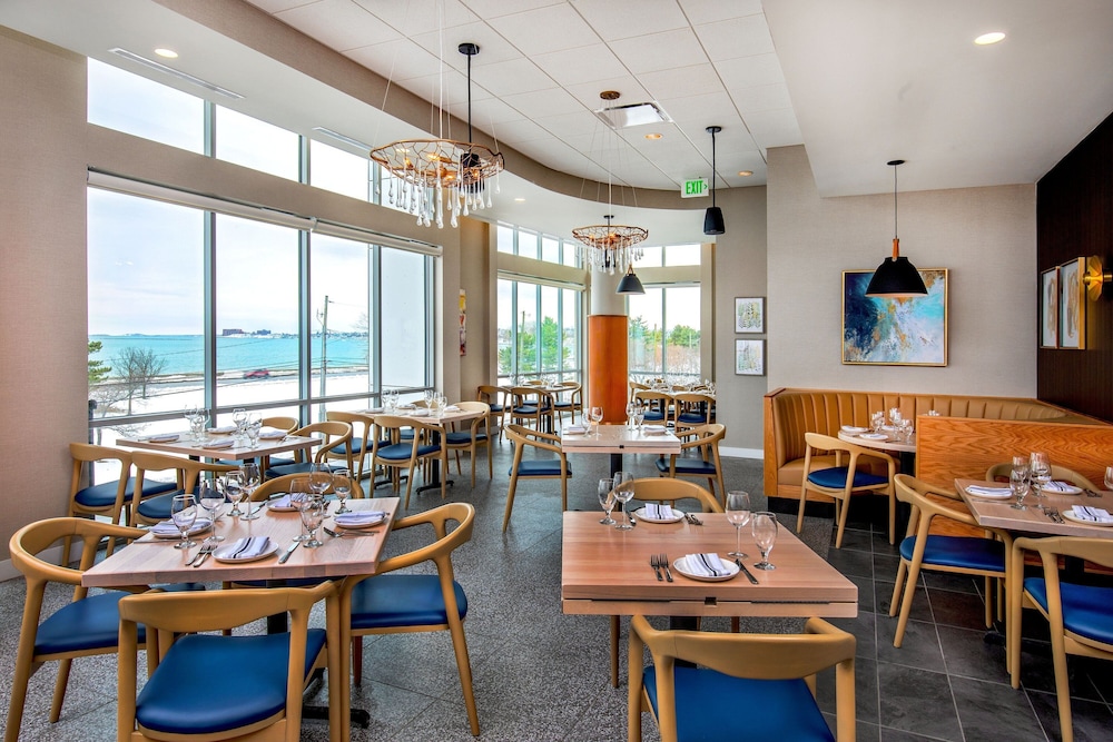 SpringHill Suites by Marriott Boston Logan Airport Revere Beach 15/25