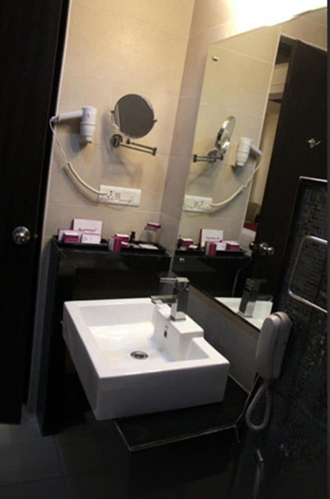 Royal Orchid Central Shimoga 45/52