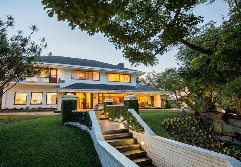 Sheppard Boutique Guesthouse 3/50