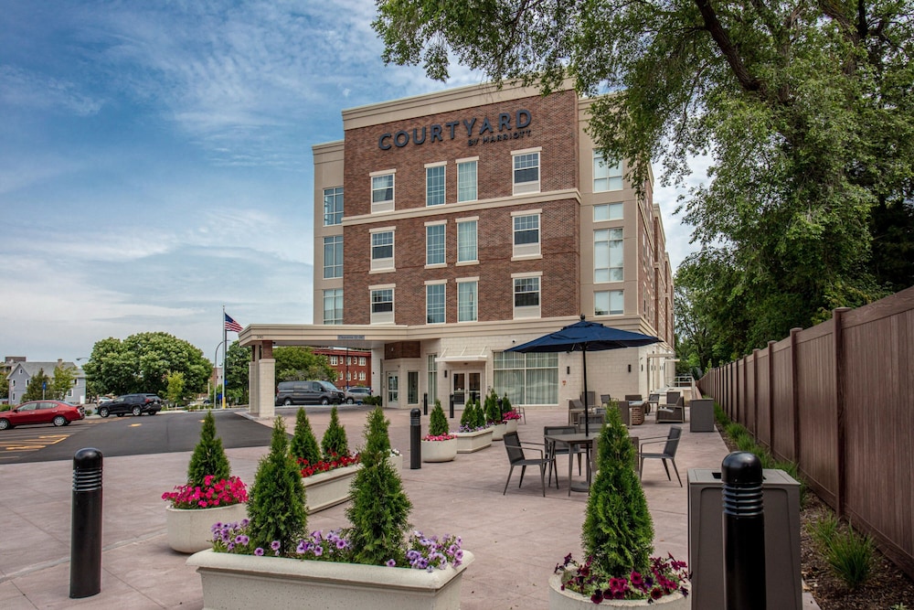 Courtyard by Marriott Rochester Downtown 2/33