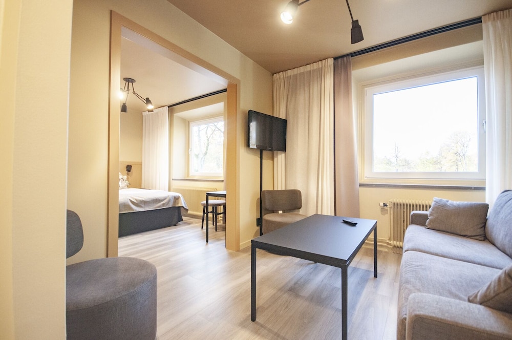 Hotell Hehrne 20/50