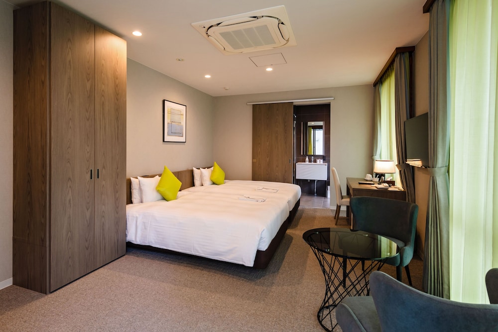 Hotel Azat Naha 29/69