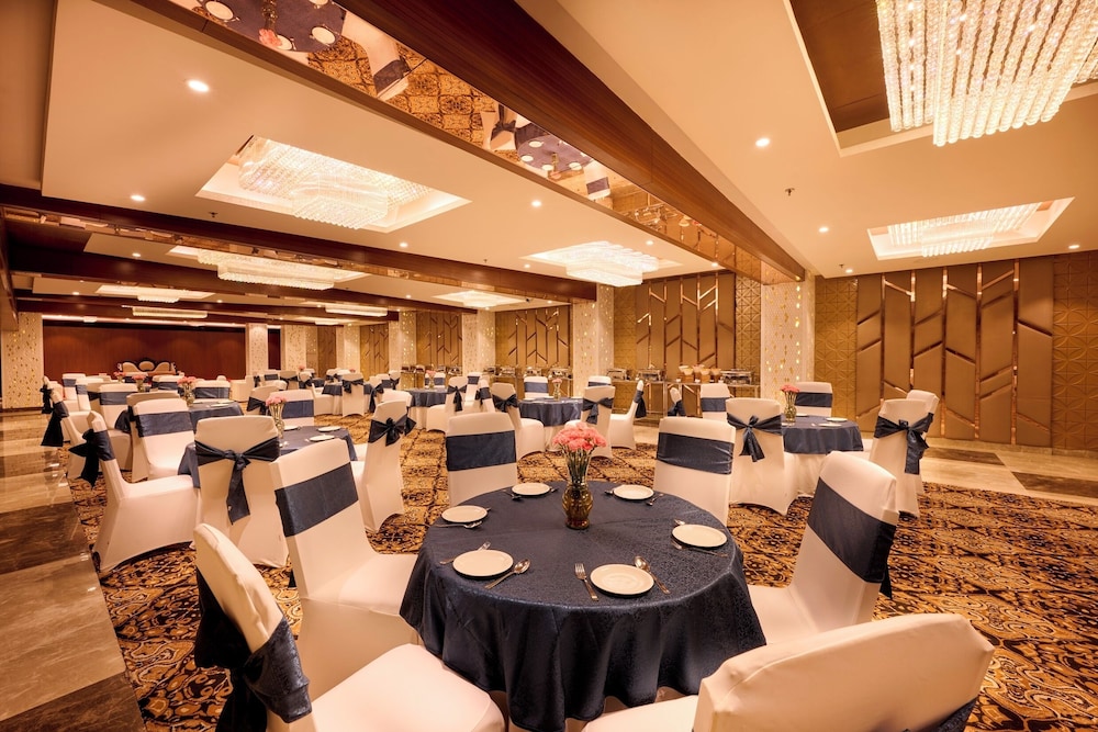 Delite Sarovar Portico Faridabad 27/30
