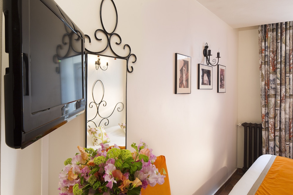 HOTEL CASTEX 24/54