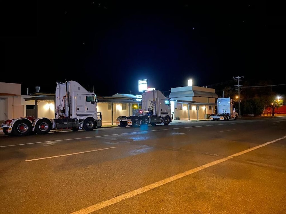 Ben Hall Motor Inn 31/37