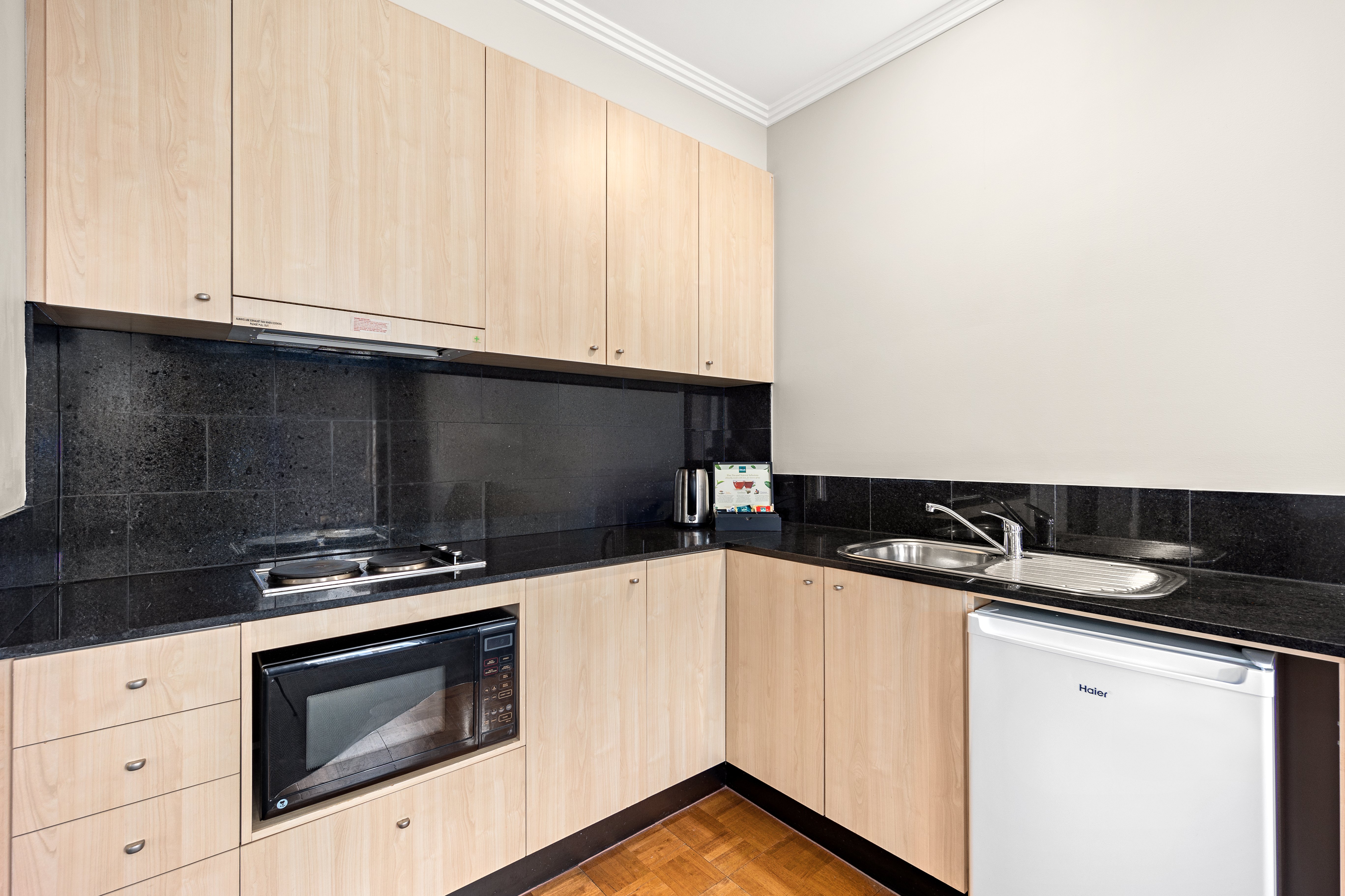 Melbourne City Suites 38/50