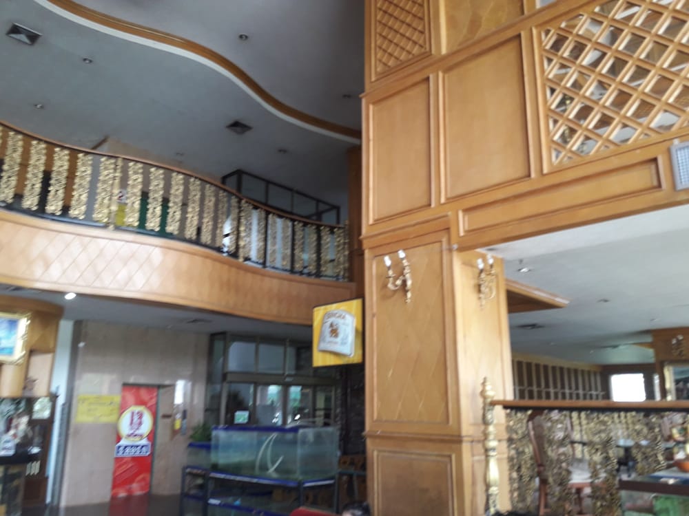 OYO 75466 13 Coins Bang Yai Hotel 10/20