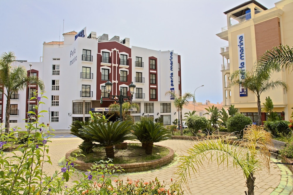 Hotel Perla Marina 50/50