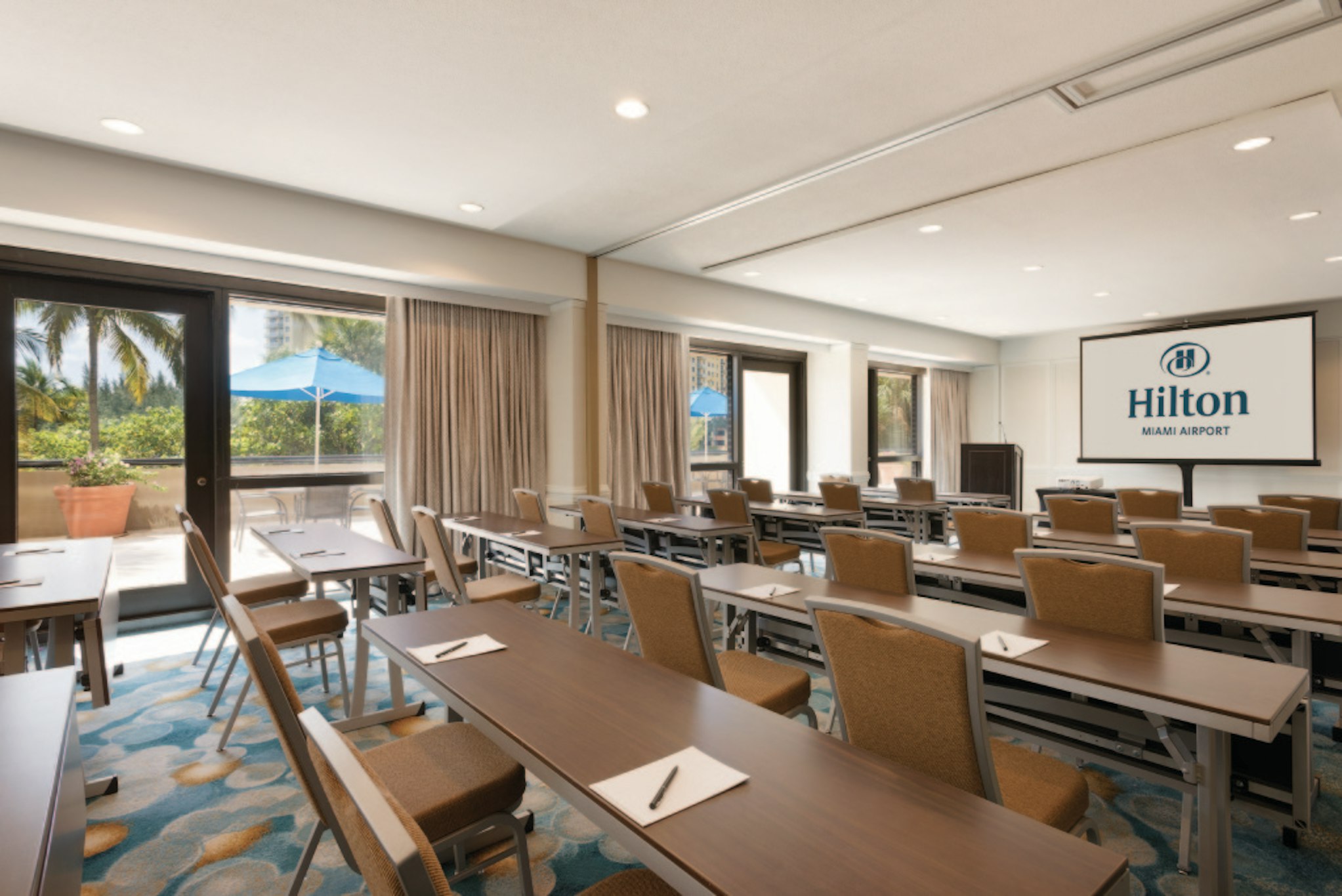 Hilton Miami Airport Blue Lagoon 60/77