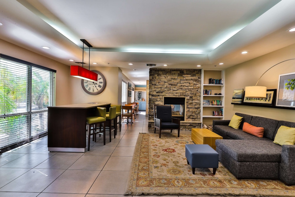 Wingate by Wyndham Chandler 21/40
