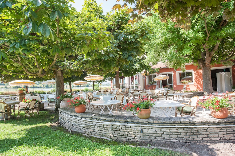 LE BEAU RIVAGE 1/58