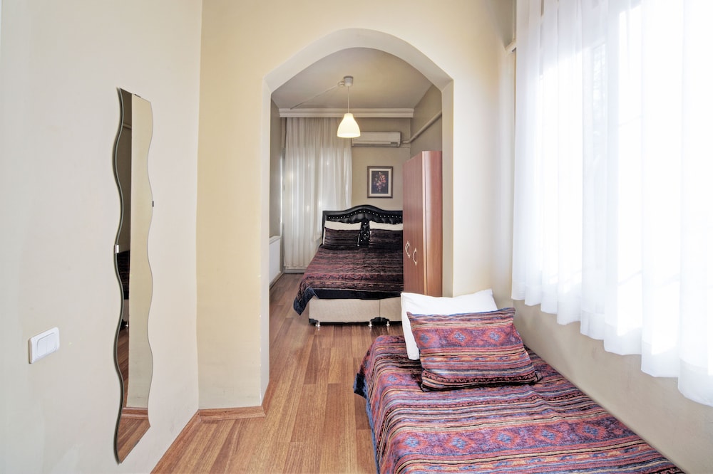 Nobel Hostel 15/36