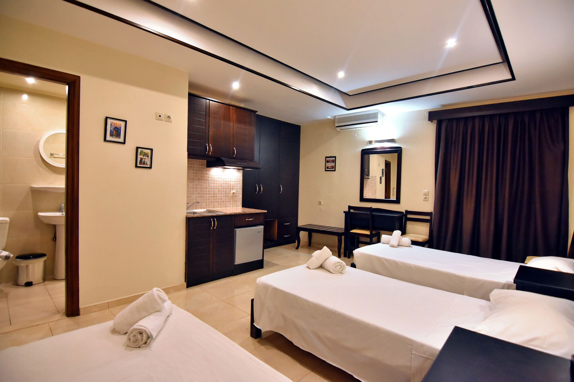 CLASSIC, TRIPLE, TWIN BEDS