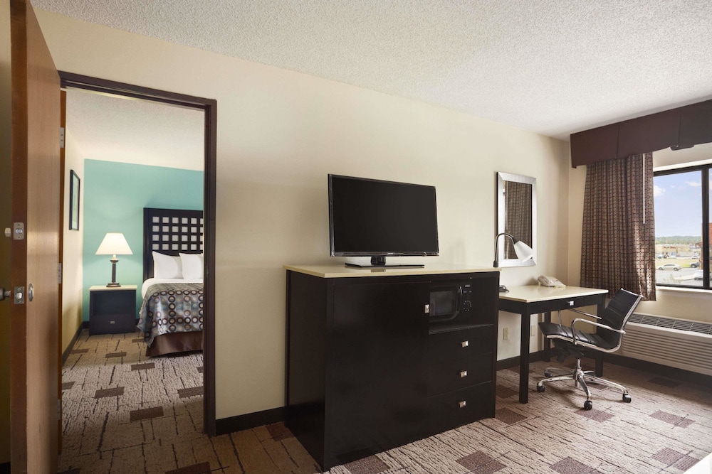 Days Inn by Wyndham Fort Smith 22/29