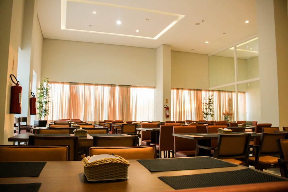 Hotel Caju de Ouro 40/45
