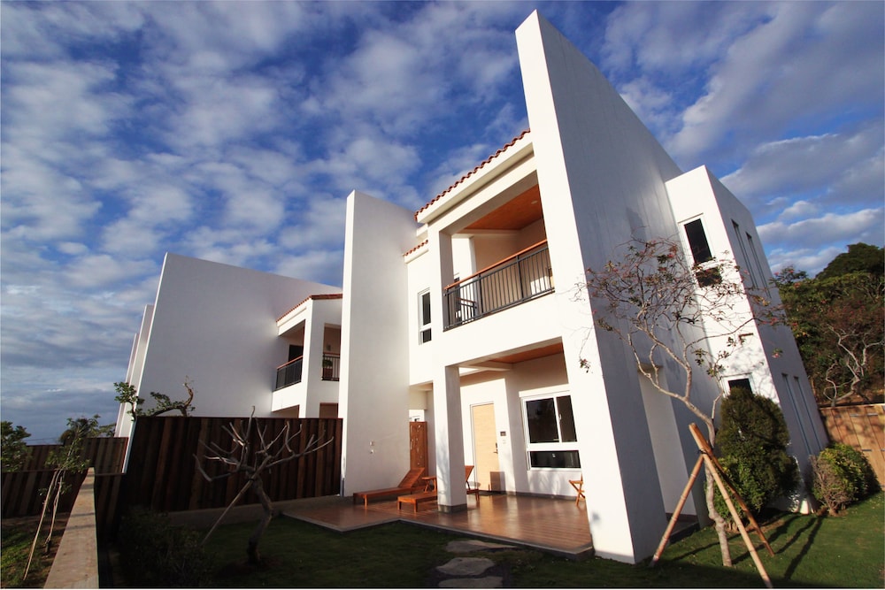 Bay Forest Boutique Hotel 2/72