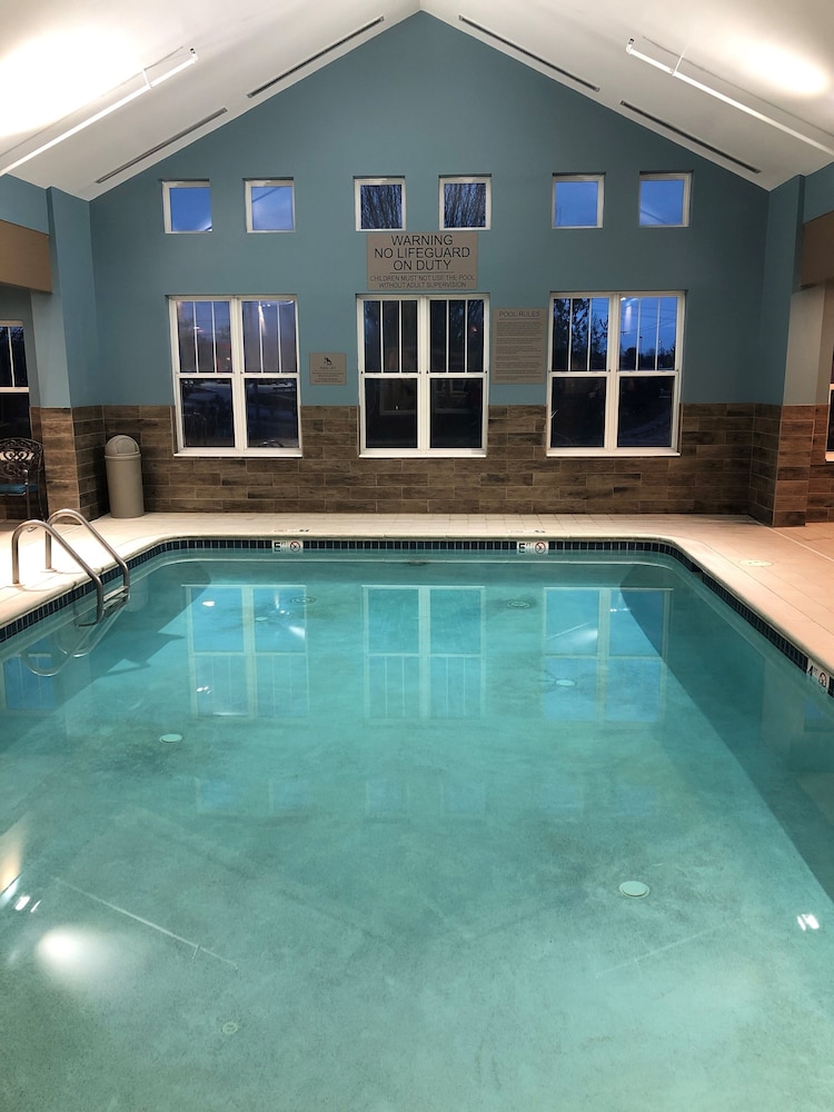Country Inn & Suites by Radisson, Gettysburg, PA 3/34