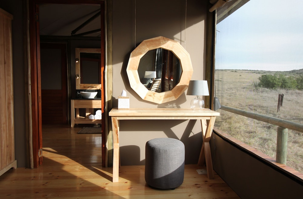 Hlosi Game Lodge 37/73