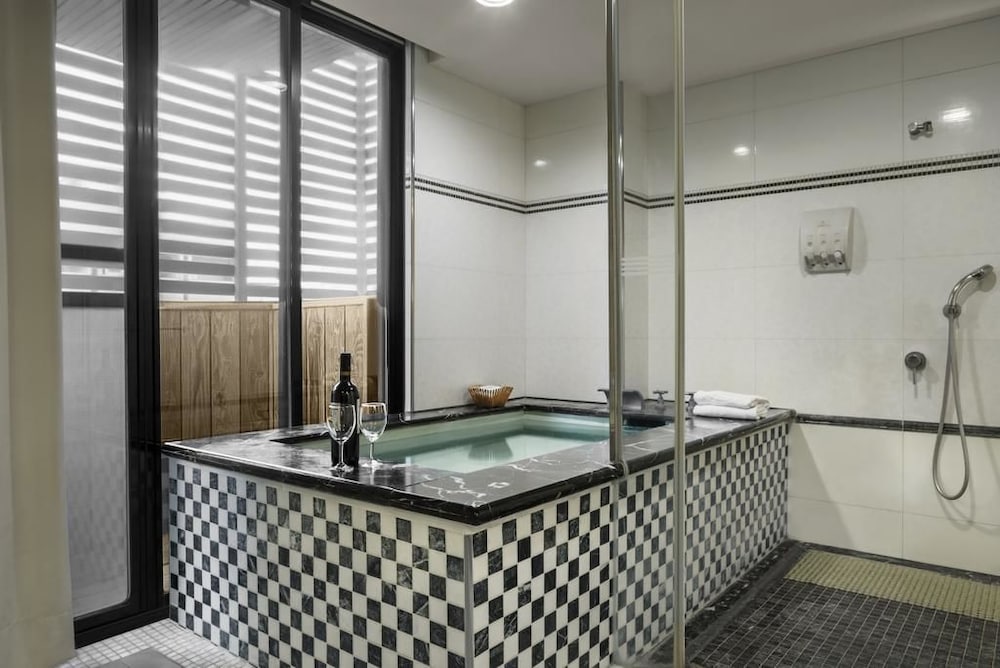 Chuang-tang Spring Spa Hotel 50/50