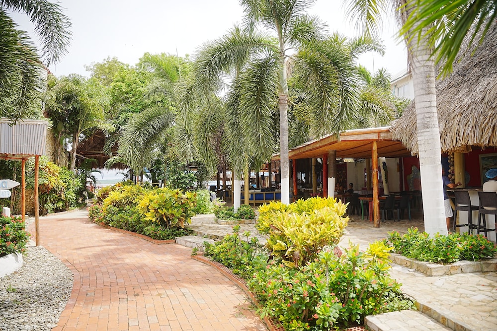 HOTEL ISLA REAL 3/48