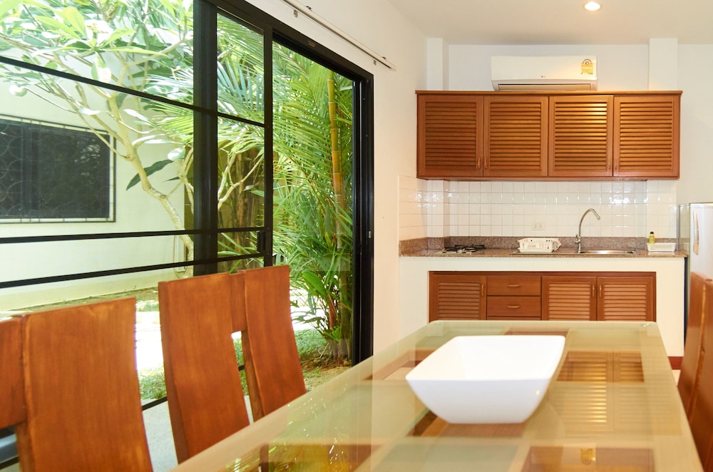 Phuket Riviera Villas 24/72